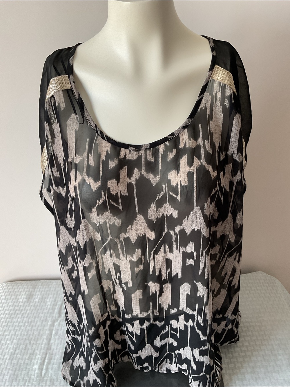 Addition Elle Printed Top With Sequin Trim - Picture 2 of 9